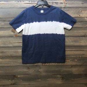 🛑 Boys Blue and White shirt